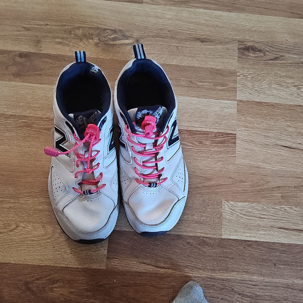 New Balance White and Pink Sneakers